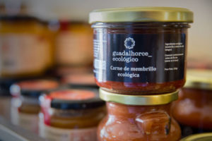 A jar of quince preserve produced and packaged by Guadalhorce Ecológico