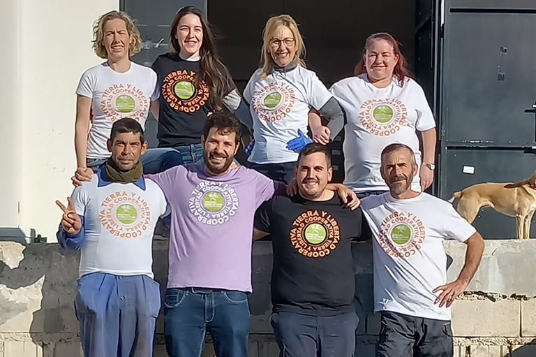 The members of agriculture project Guadalhorce Ecológico, standing together