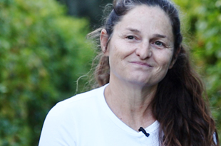 A portrait image of Eva Manzoro González