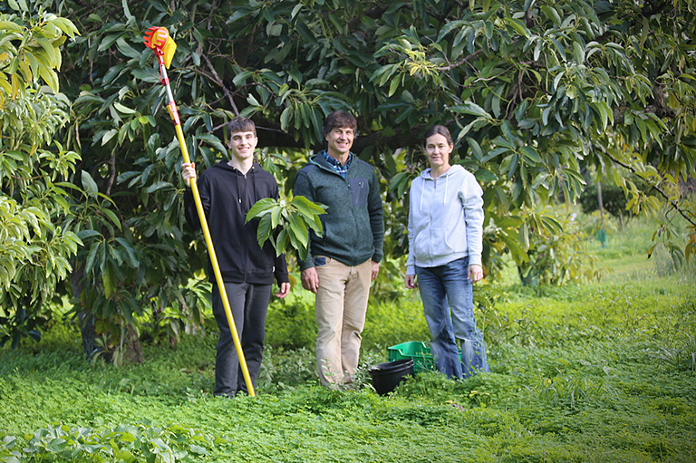 The three members of Familia Chicano